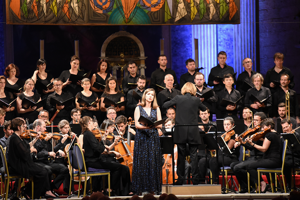 Laurence Equilbey Choeur Accentus et Insula Orchestra 2019 - c Nathalie de Ribier